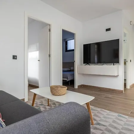 Nervion 1 - Vacacional Apartment *